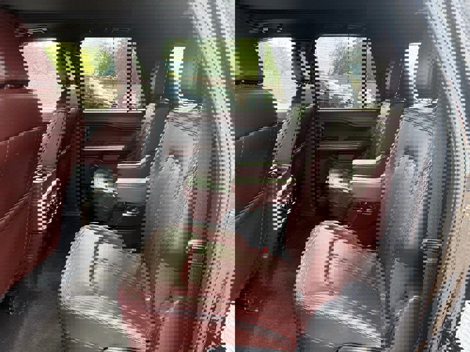 Used 2023 Ford Expedition Max Limited image 10