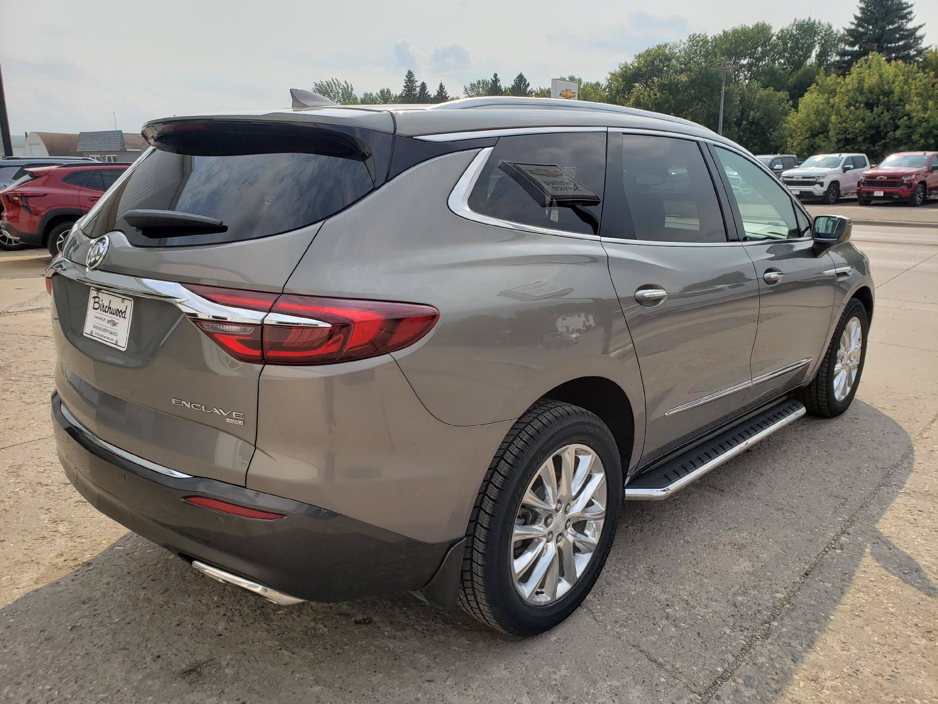 Used 2019 Buick Enclave Essence AWD/4WD image 5