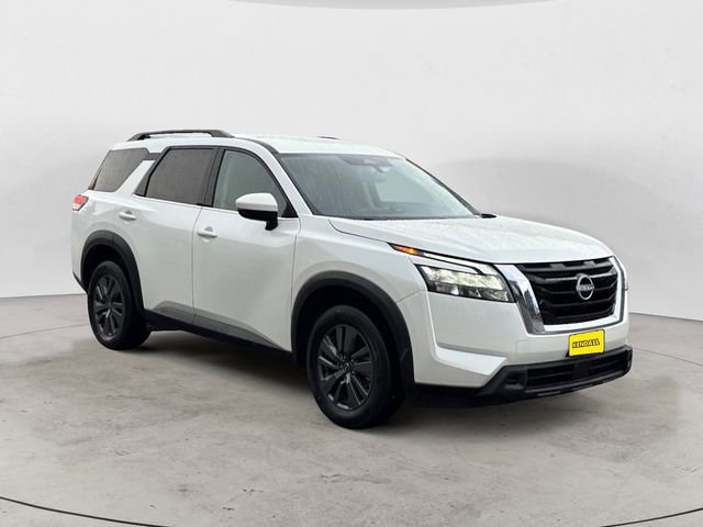 Used 2024 Nissan Pathfinder SV AWD/4WD image 7