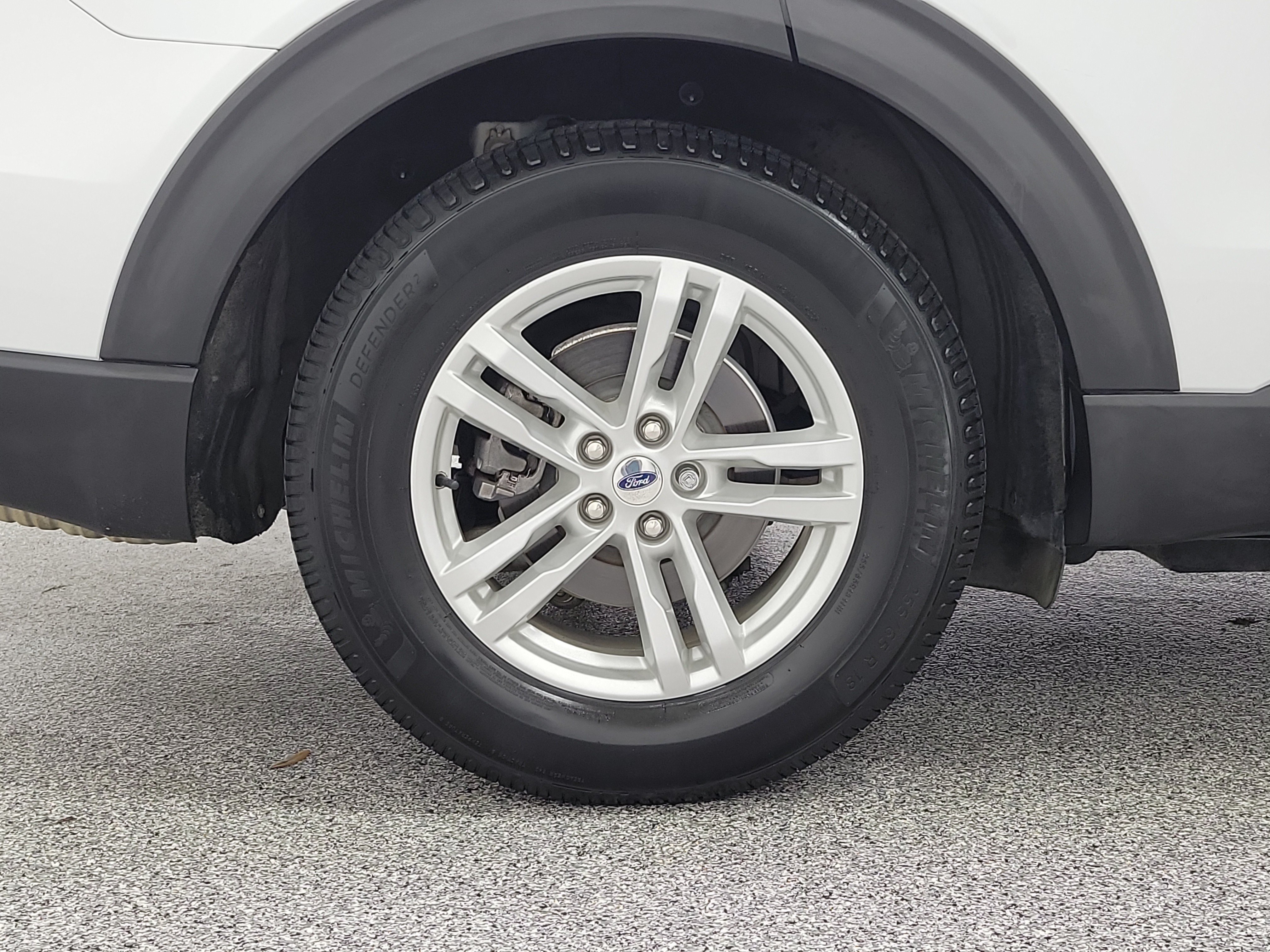 Used 2020 Ford Explorer XLT w/ Equipment Group 202A RWD image 6