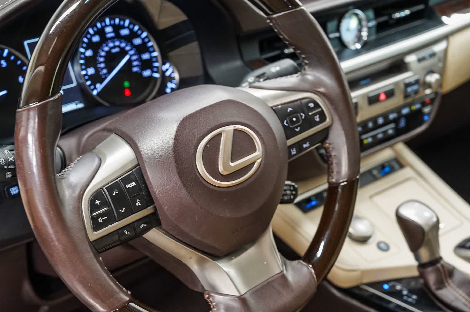 Used 2018 Lexus ES 350 w/ Navigation System Package FWD image 21