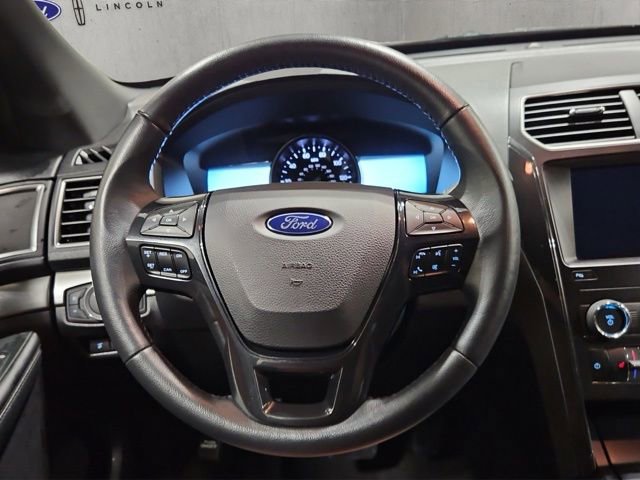 Used 2019 Ford Explorer XLT w/ Equipment Group 202A AWD/4WD image 15
