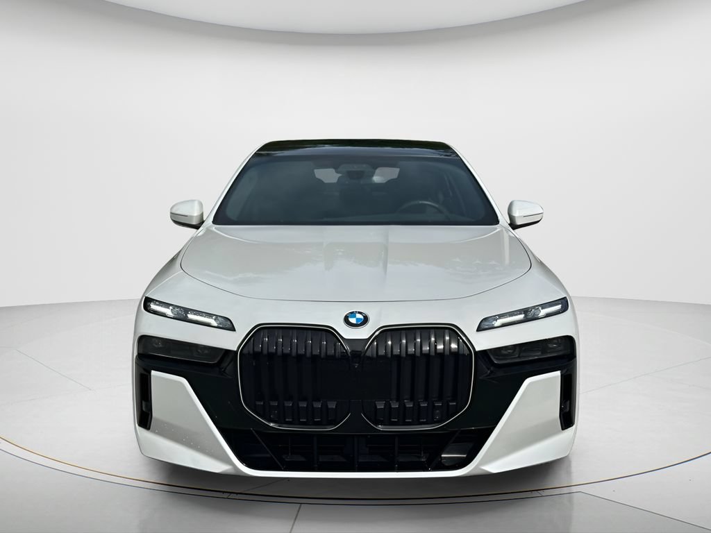 Certified 2024 BMW 760i xDrive w/ Executive Package AWD/4WD image 2