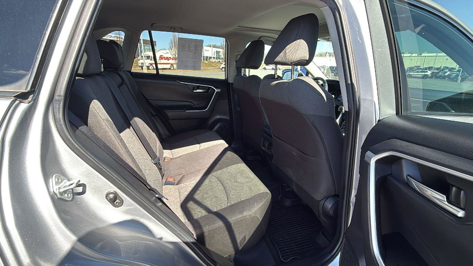 Used 2022 Toyota RAV4 XLE w/ Convenience Package image 19