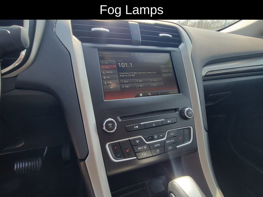 Used 2016 Ford Fusion SE w/ Equipment Group 202A image 25