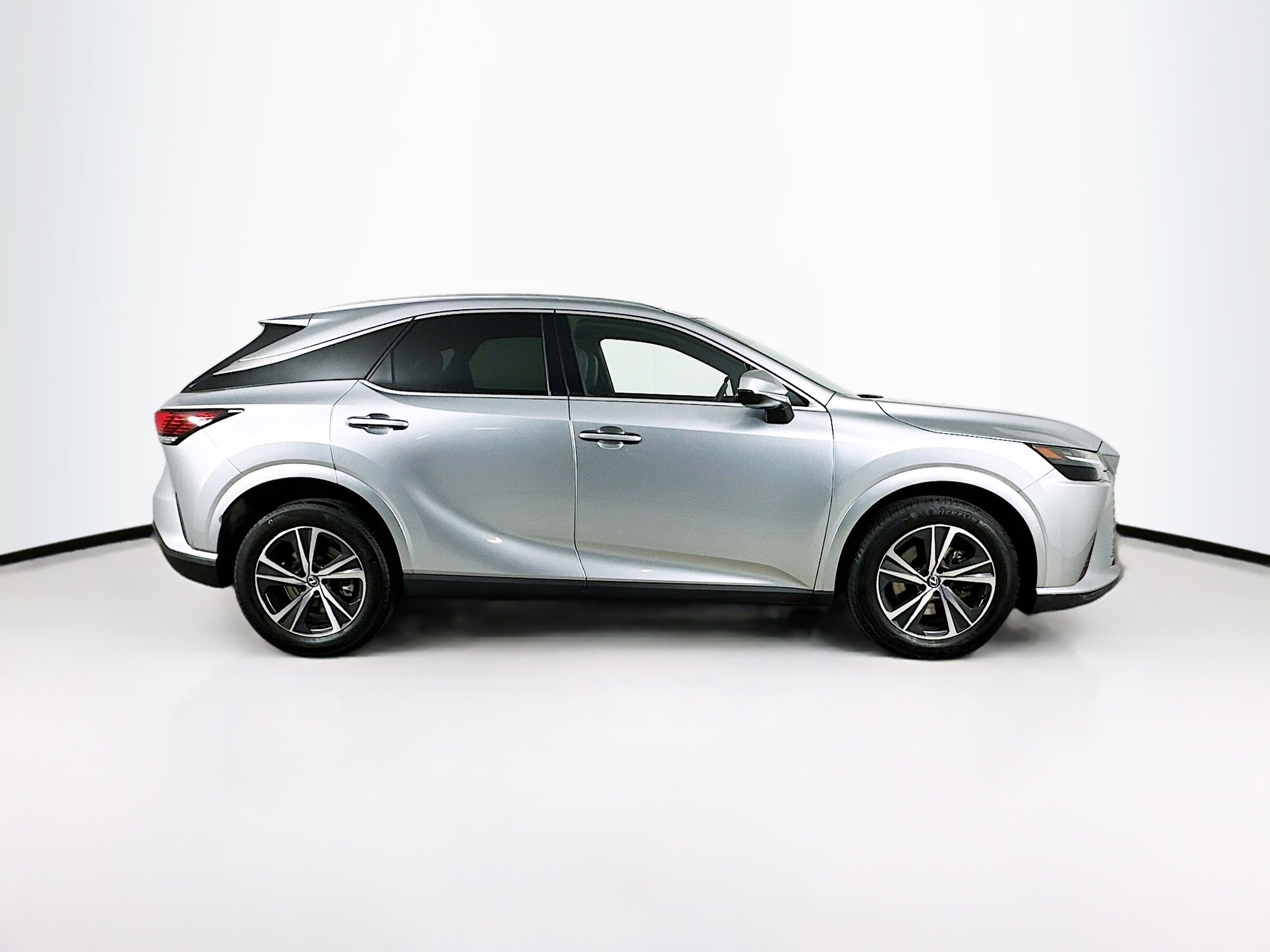 Used 2023 Lexus RX 350 Premium w/ Accessory Package image 10