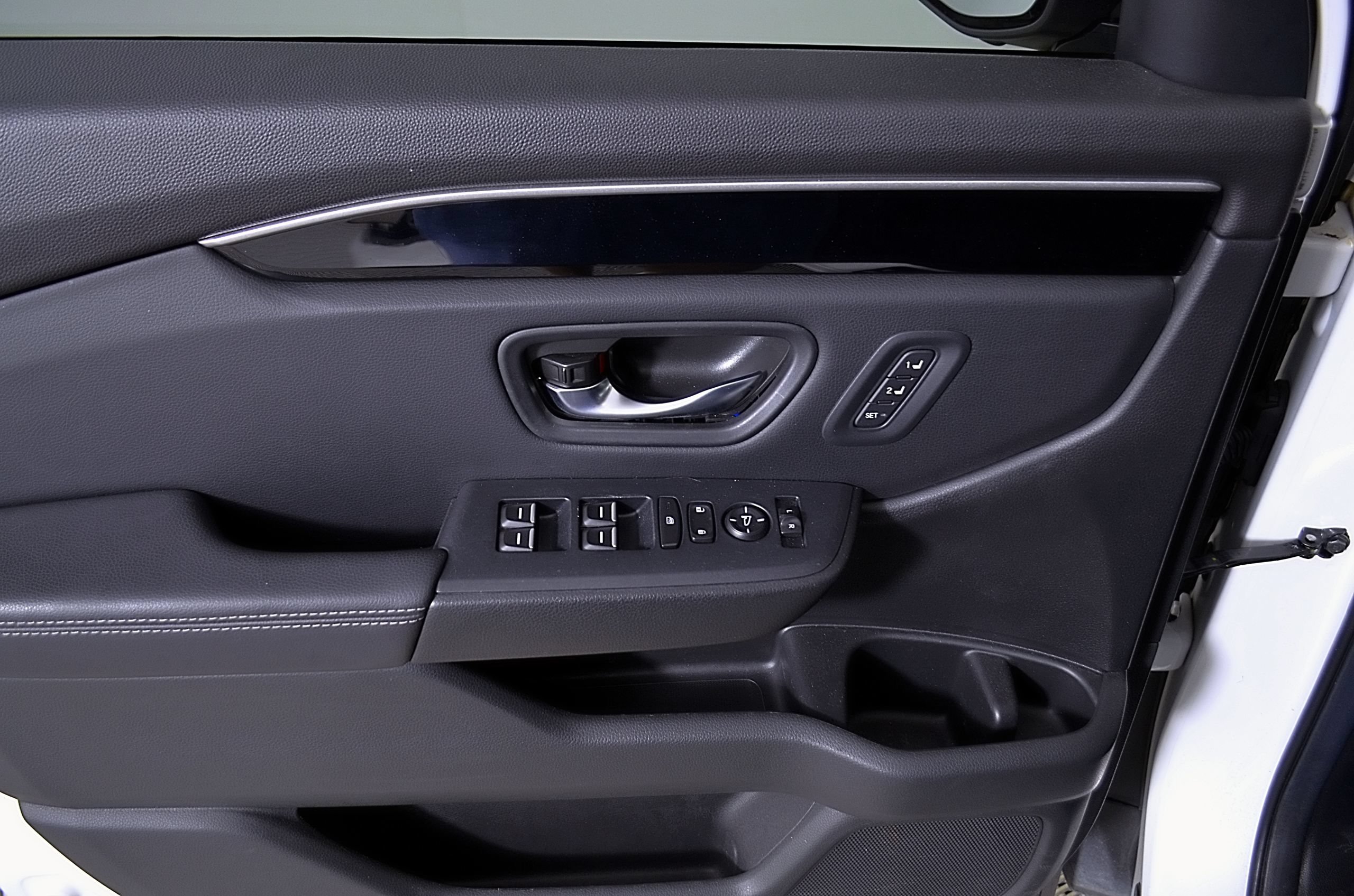 Used 2025 Honda Pilot EX-L image 16