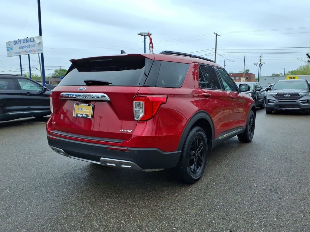 Used 2023 Ford Explorer XLT w/ Equipment Group 202A AWD/4WD image 6