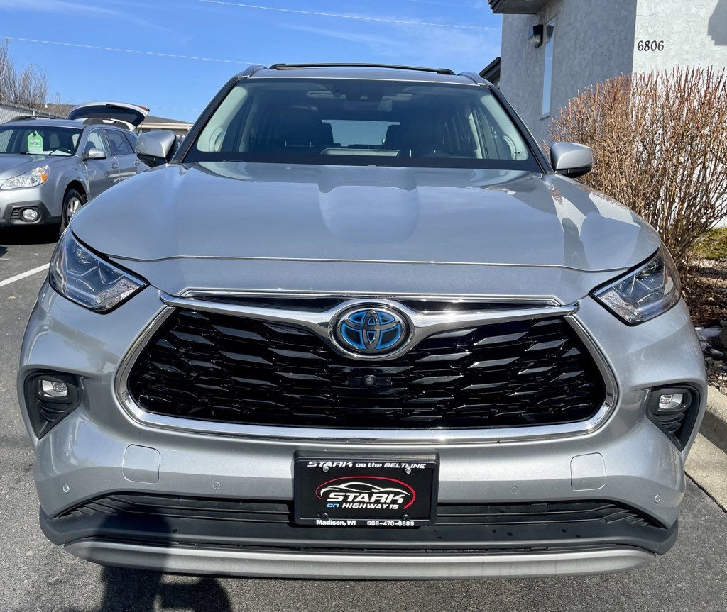 Used 2021 Toyota Highlander Platinum image 3
