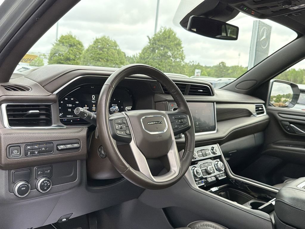 Used 2023 GMC Yukon Denali RWD image 10