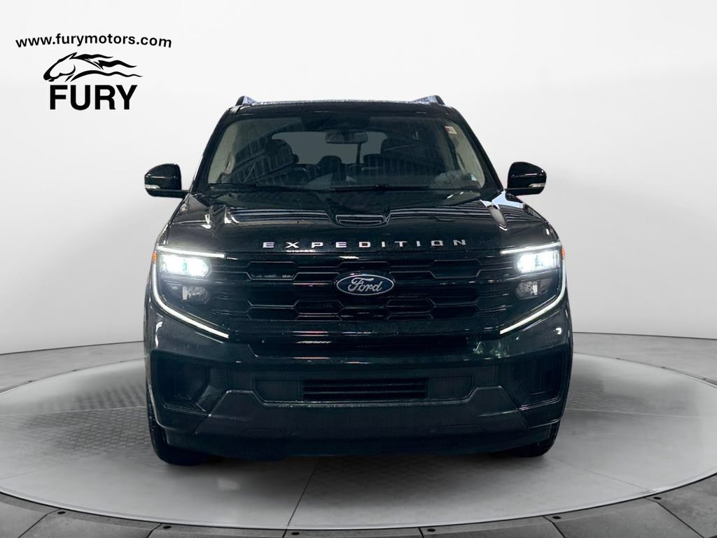 Used 2025 Ford Expedition Active AWD/4WD image 8