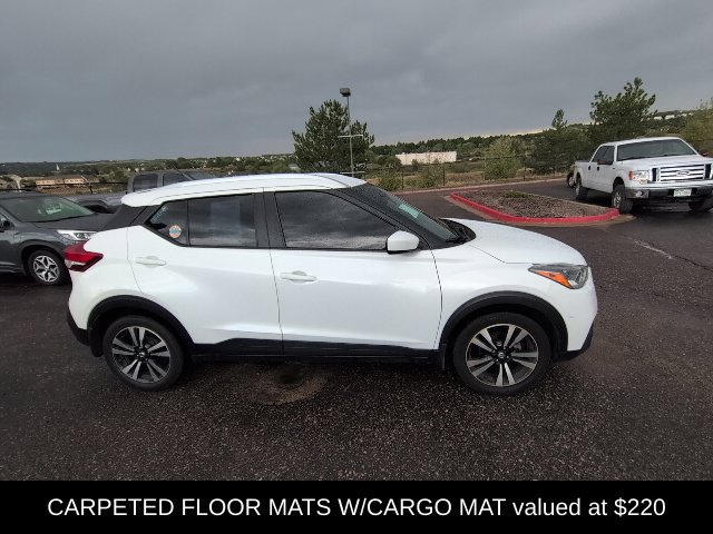 Used 2019 Nissan Kicks SV FWD image 4