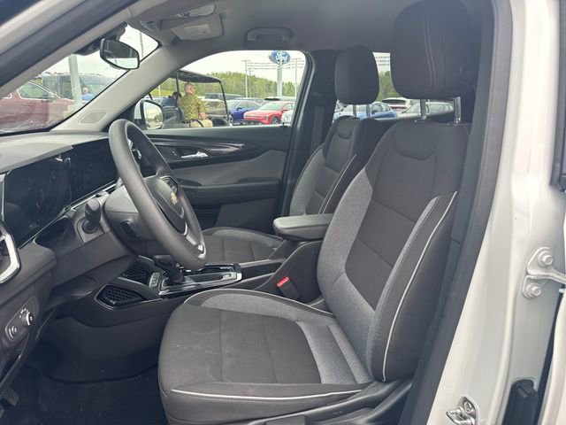 Used 2025 Chevrolet TrailBlazer LT AWD/4WD image 10