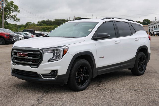 Used 2023 GMC Terrain AT4 image 6