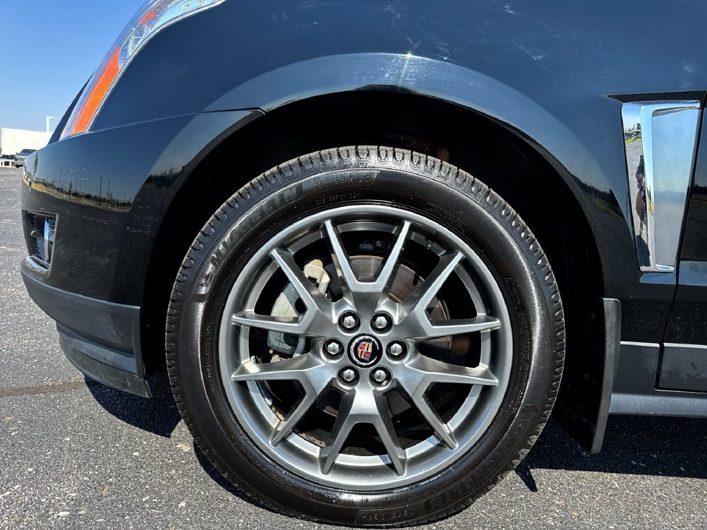 Used 2016 Cadillac SRX Performance w/ Midnight Edition Package FWD image 10