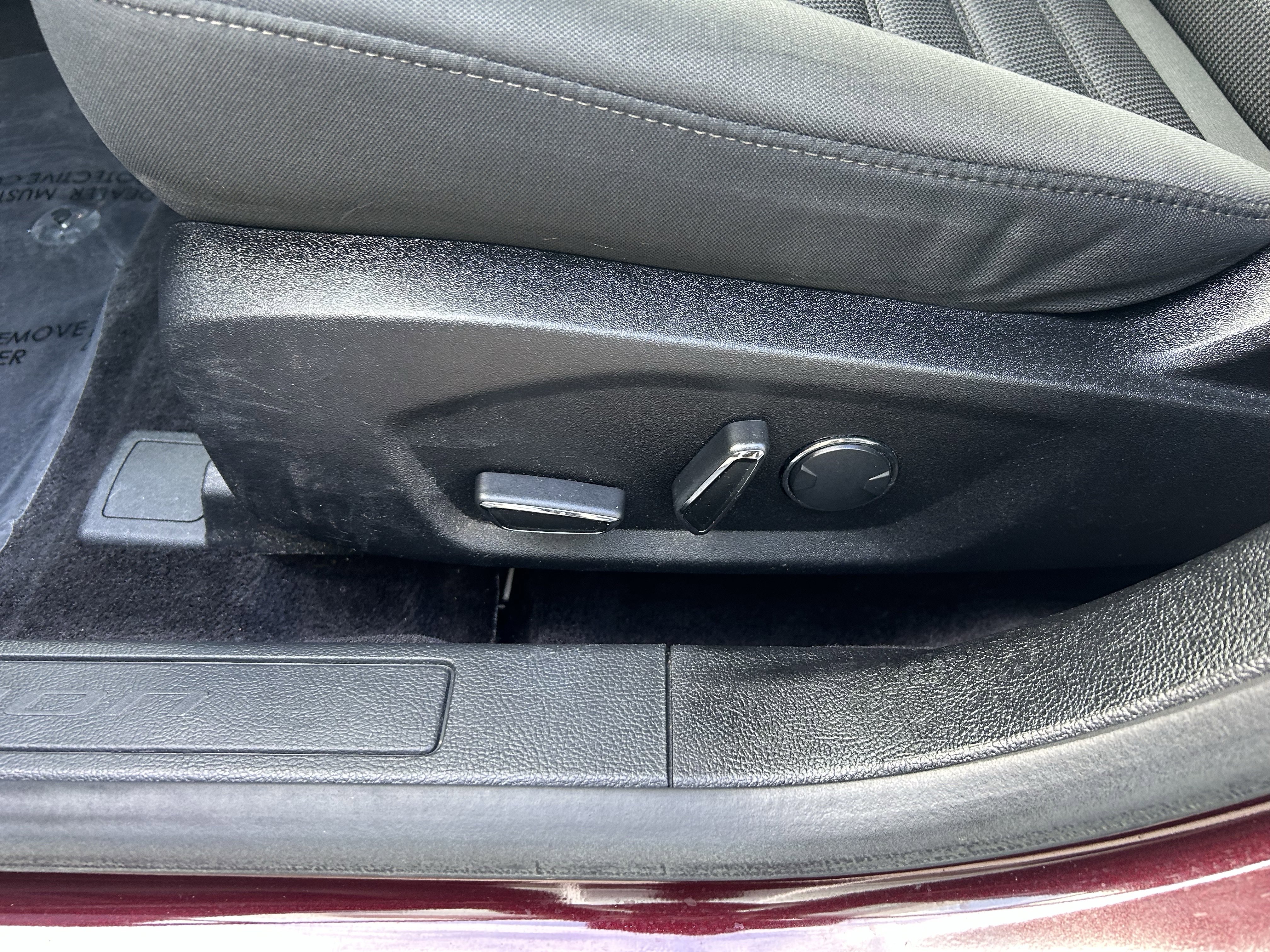 Used 2017 Ford Fusion SE w/ Fusion SE Technology Package image 21