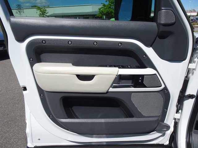 Used 2023 Land Rover Defender 130 First Edition AWD/4WD image 12