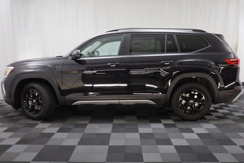 New 2026 Volkswagen Atlas Peak Edition image 4