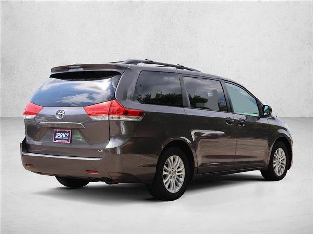 Used 2012 Toyota Sienna XLE FWD image 5