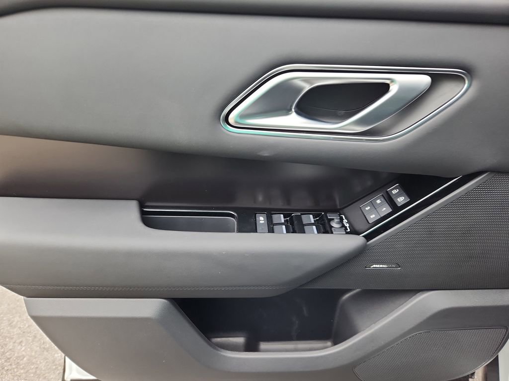 Used 2026 Land Rover Range Rover Velar Dynamic SE image 24