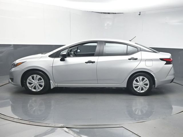 Used 2025 Nissan Versa S w/ Trunk Package FWD image 5