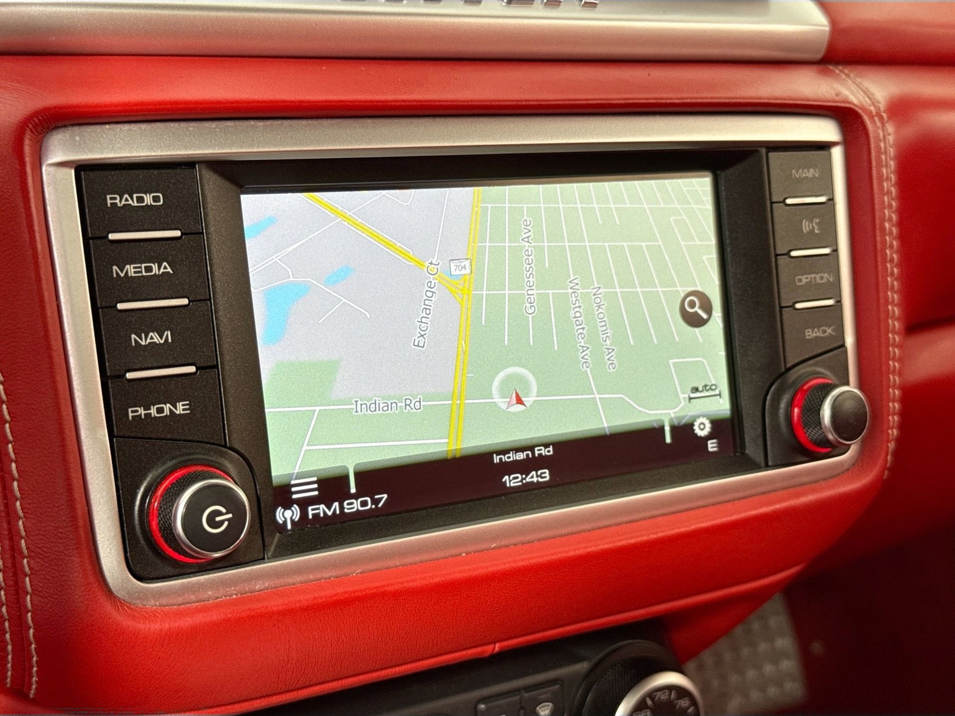 Certified 2018 Ferrari California T image 13