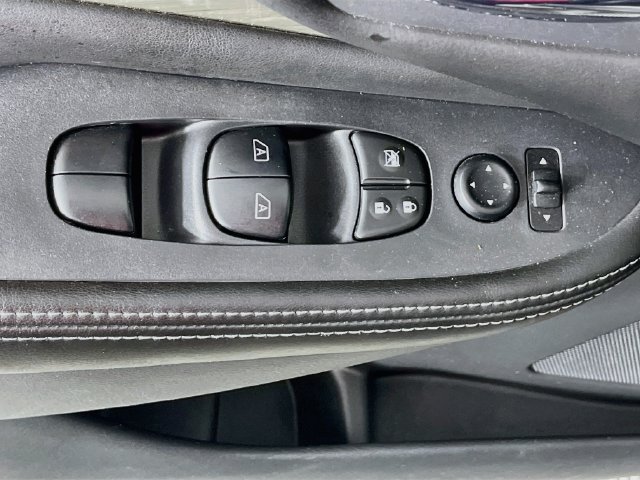 Used 2018 Nissan Murano SV FWD image 19