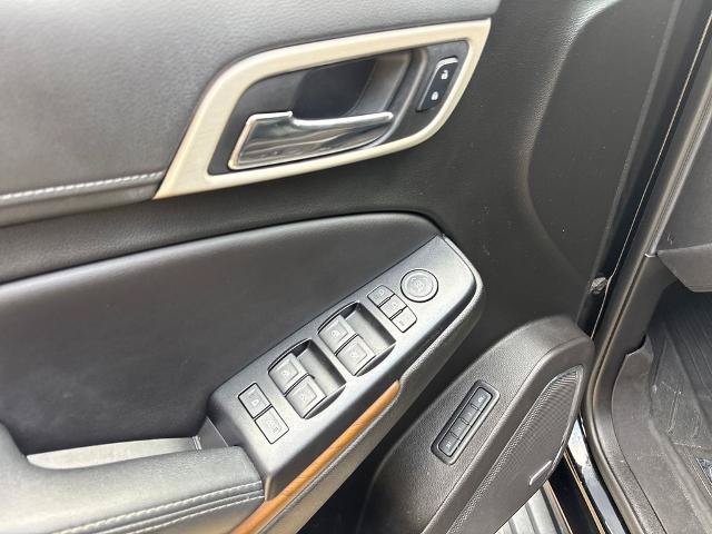 Used 2019 GMC Yukon XL Denali RWD image 16