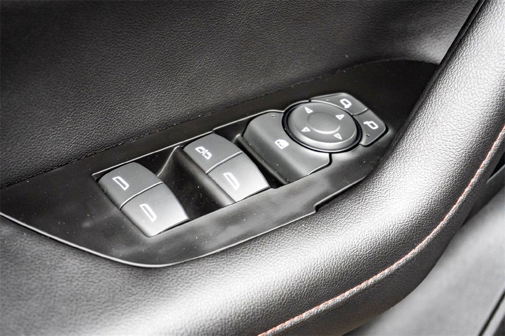 Used 2025 Chevrolet Blazer RS image 11