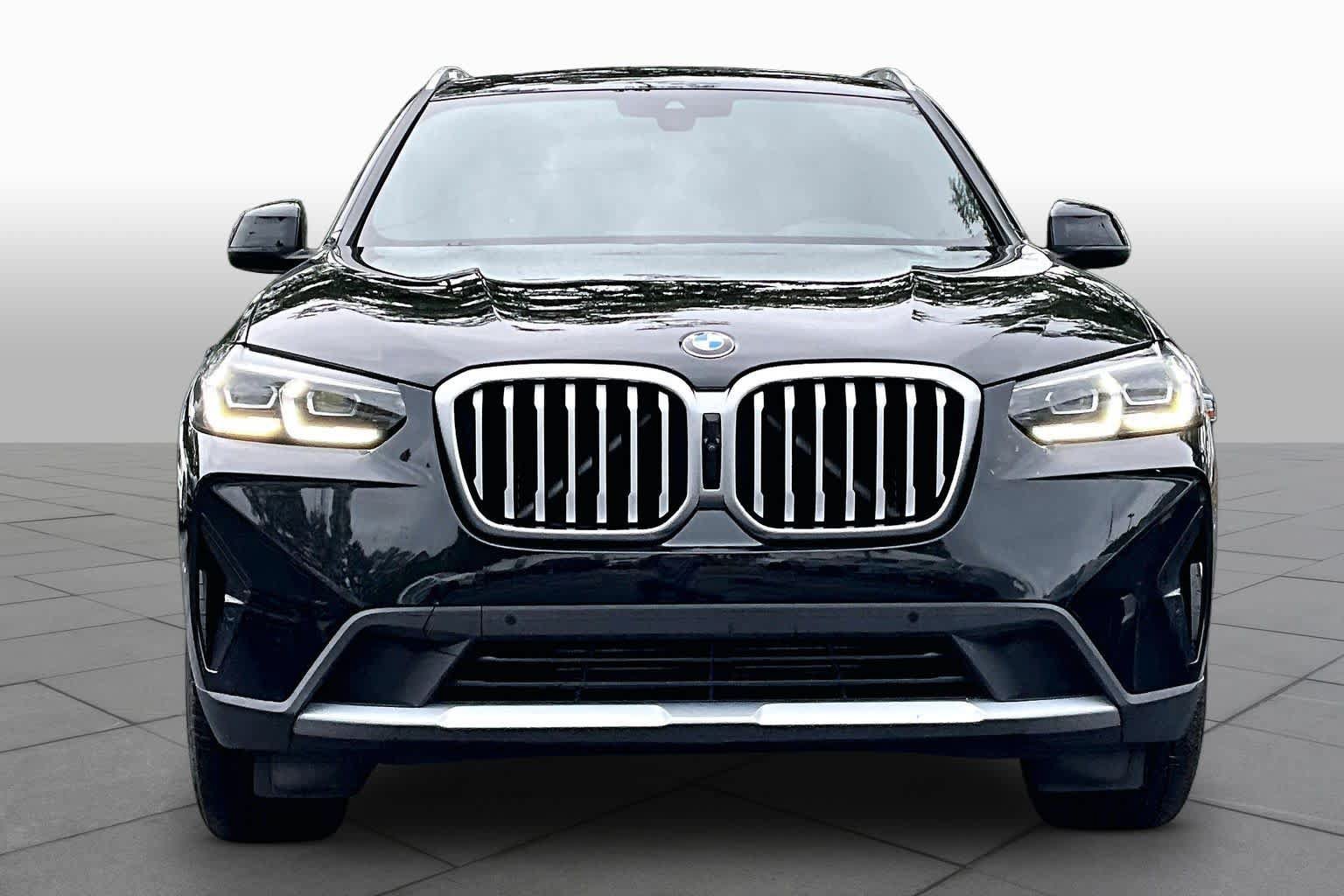 Used 2024 BMW X3 xDrive30i w/ Premium Package w/ZPA AWD/4WD image 4