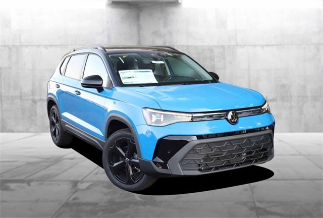 New 2025 Volkswagen Taos SE image 2