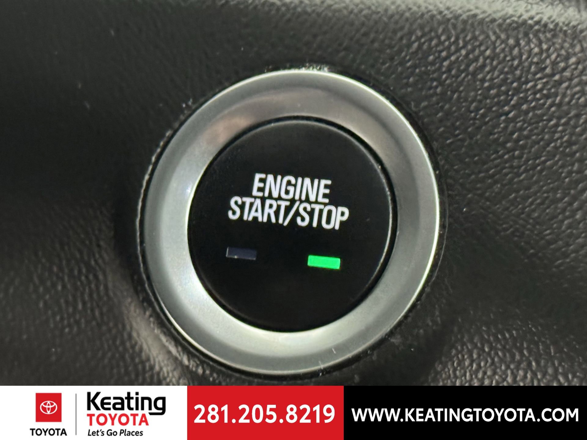 Used 2024 GMC Terrain SLT image 28