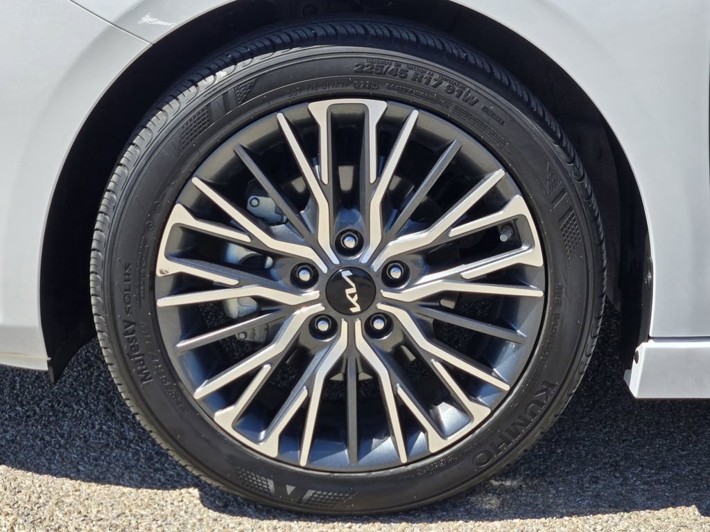 Certified 2024 Kia Forte GT-Line w/ GT-Line Premium Package image 11