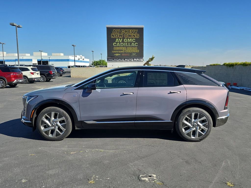 New 2026 Cadillac Optiq Luxury 1 image 11