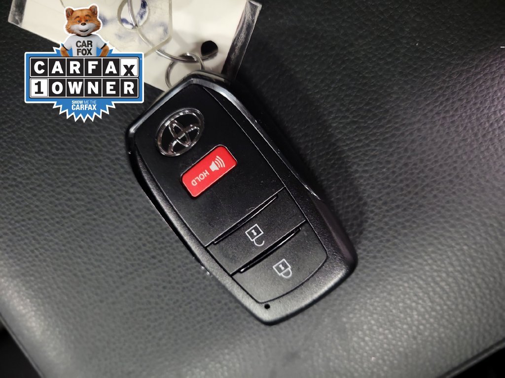 Used 2024 Toyota Tacoma SR w/ SR Upgrade Package AWD/4WD image 17