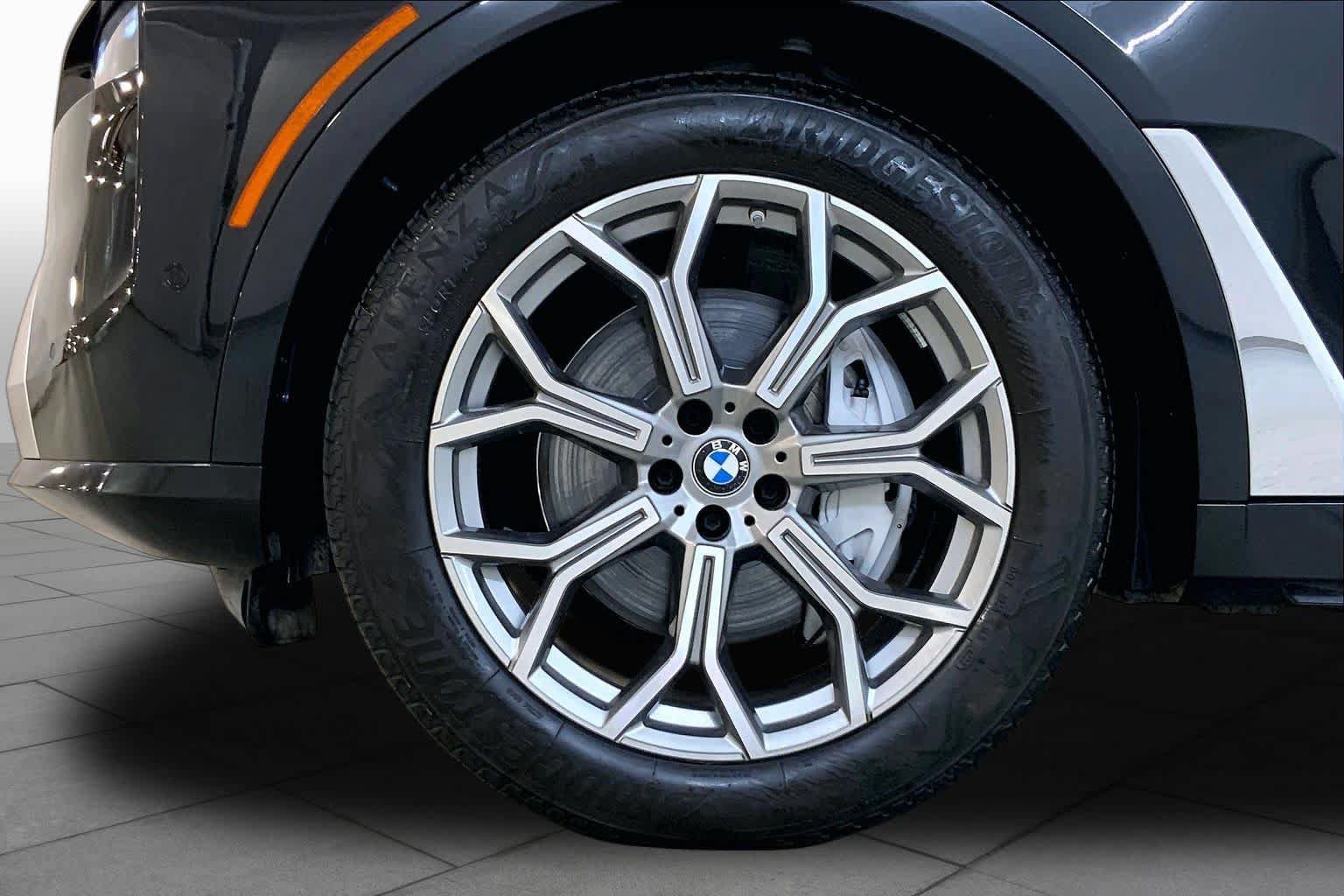 Used 2024 BMW X7 xDrive40i w/ Executive Package AWD/4WD image 10
