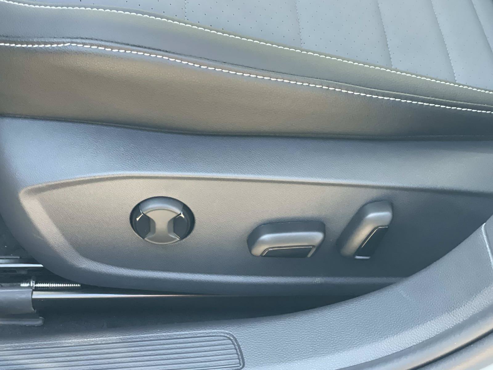 New 2027 Volkswagen Jetta SE FWD image 24