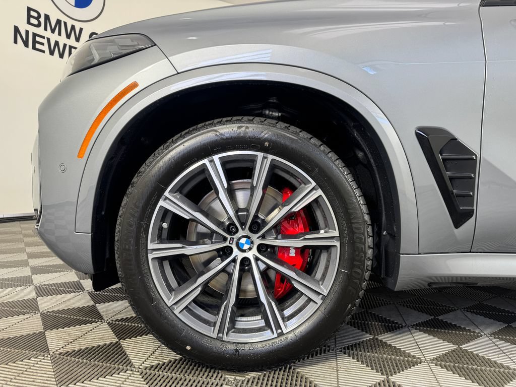 New 2026 BMW X5 xDrive40i w/ M Sport Package AWD/4WD image 10