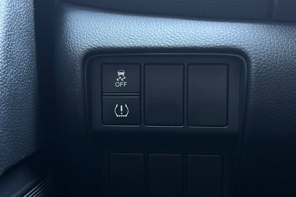 Used 2018 Honda CR-V LX image 30