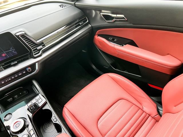 Certified 2025 Kia Sportage SX Prestige image 14