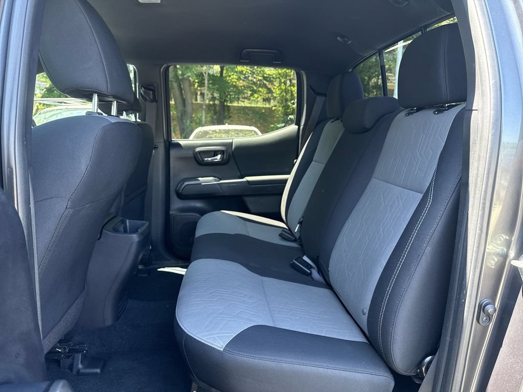Used 2020 Toyota Tacoma TRD Sport w/ Technology Package AWD/4WD image 24