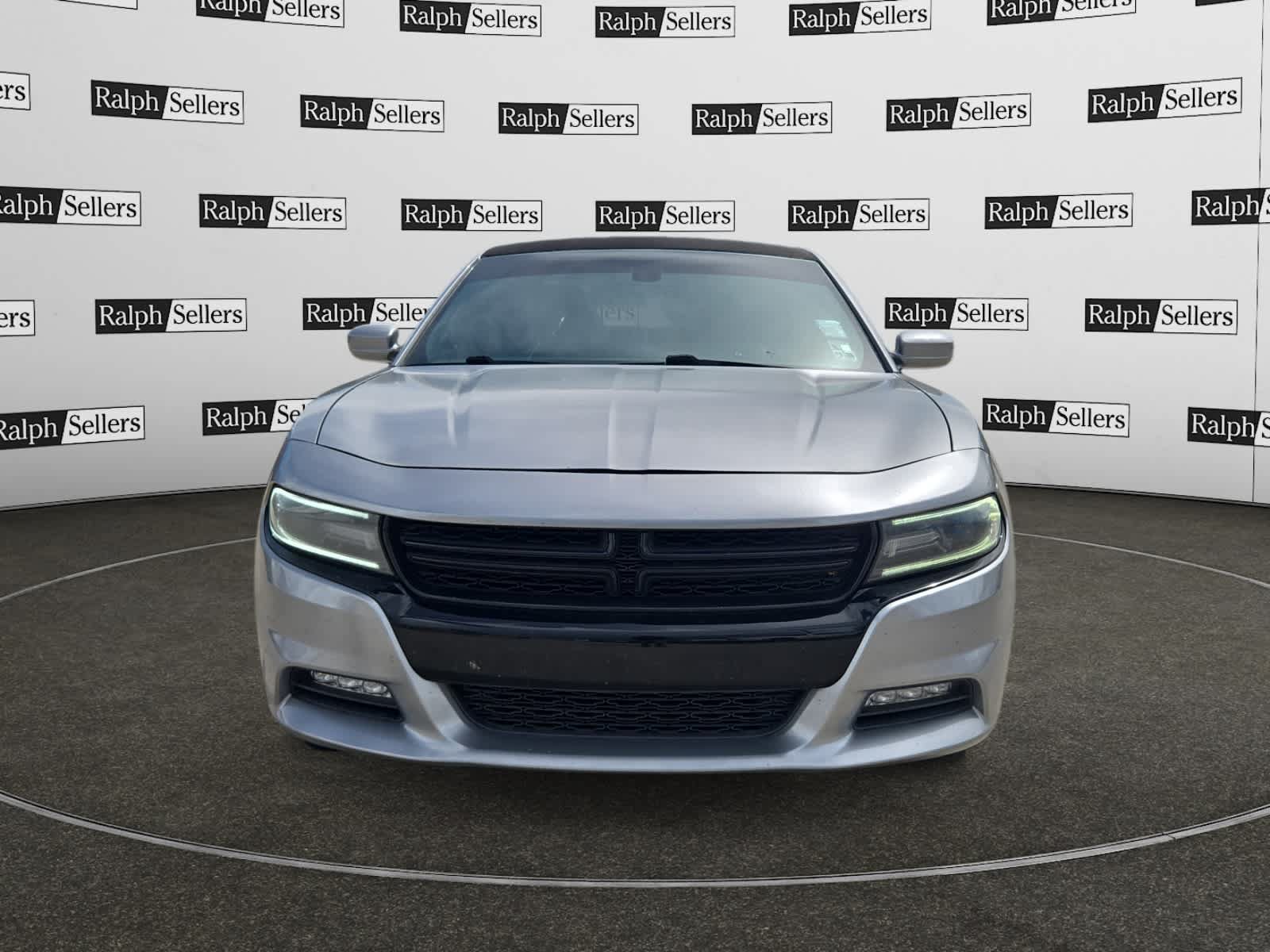 Used 2018 Dodge Charger R/T RWD image 8
