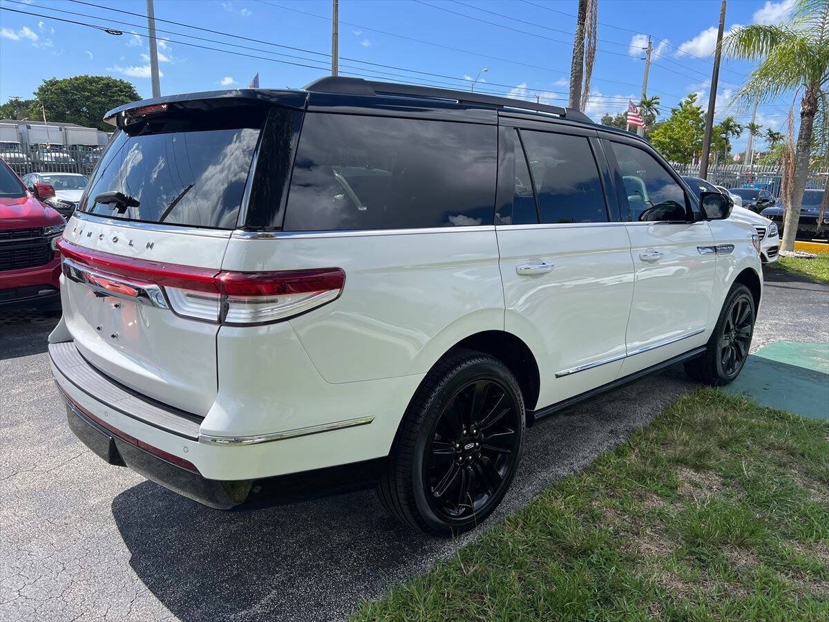 Used 2022 Lincoln Navigator Black Label AWD/4WD image 7