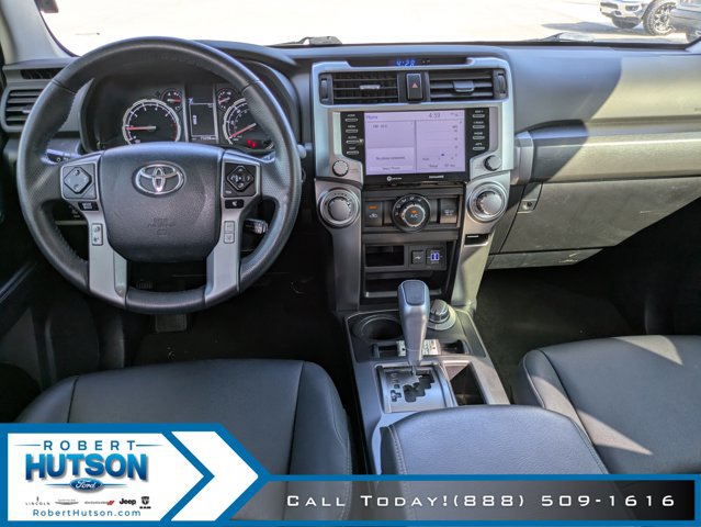 Used 2022 Toyota 4Runner TRD Sport AWD/4WD image 17