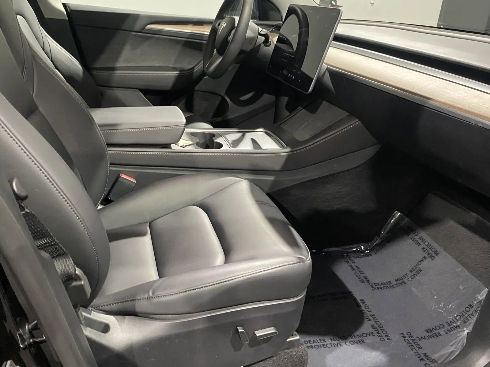 Used 2023 Tesla Model Y Performance image 6