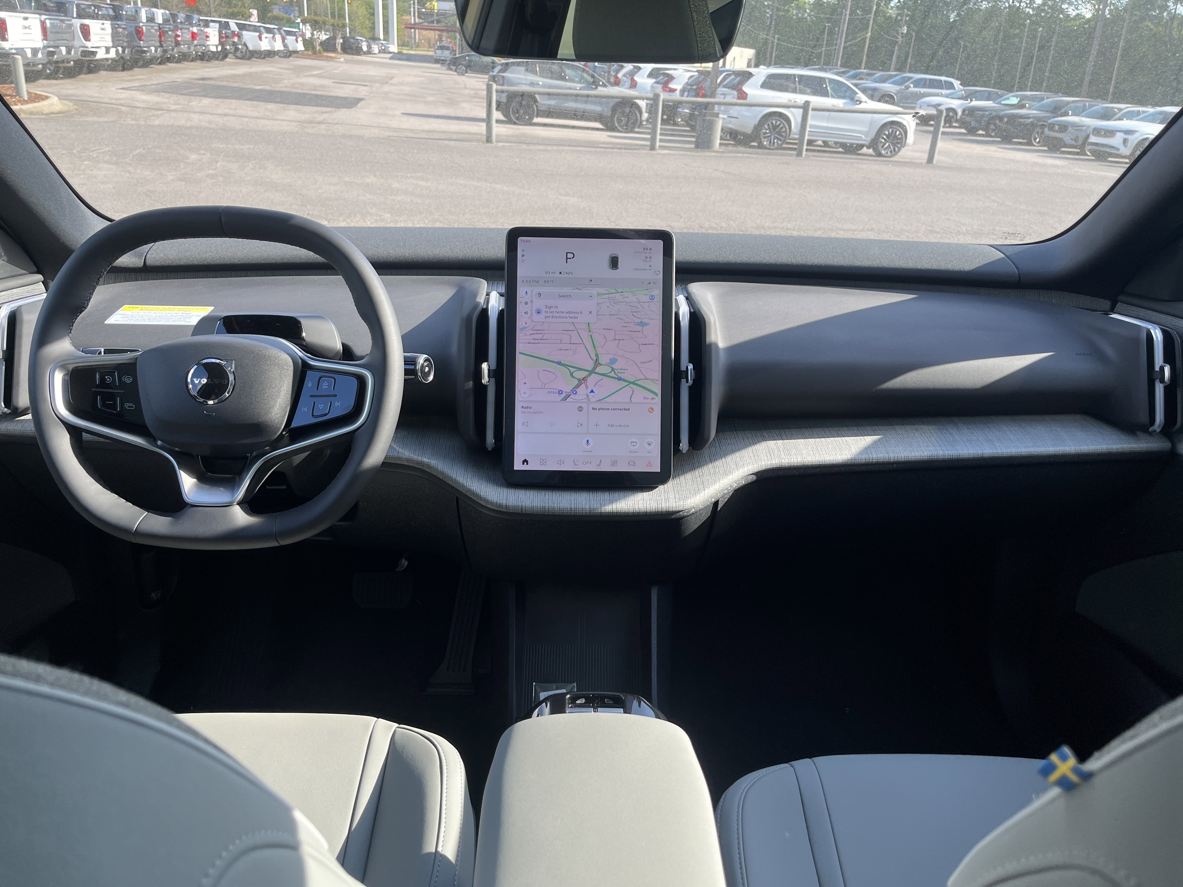 New 2026 Volvo EX30 Plus w/ Climate Package RWD image 11