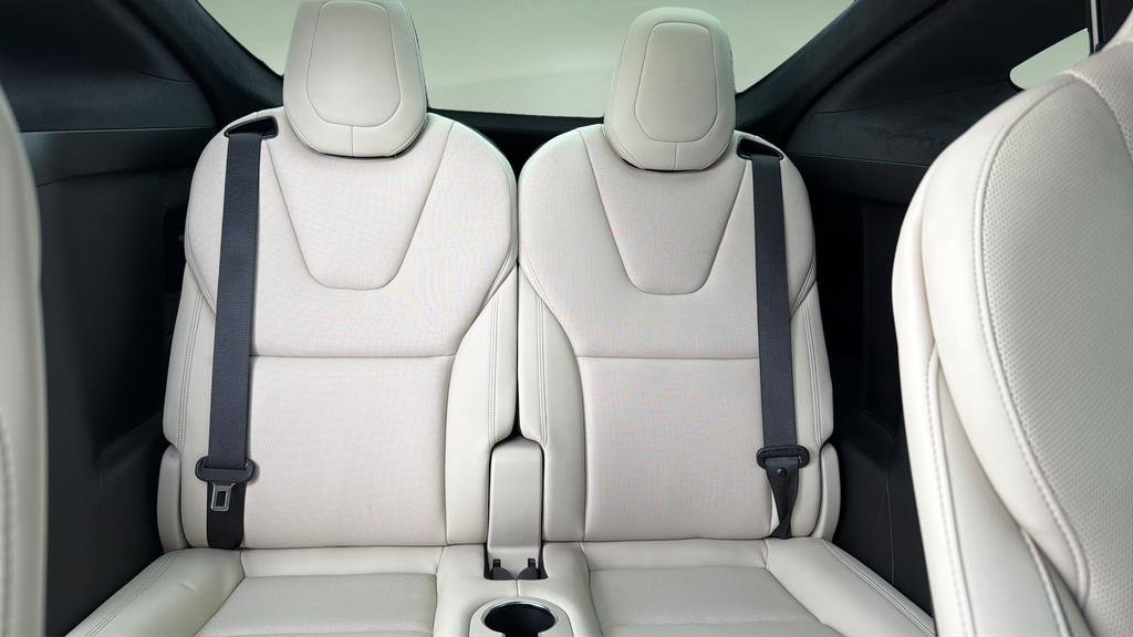 Used 2022 Tesla Model X Plaid image 18