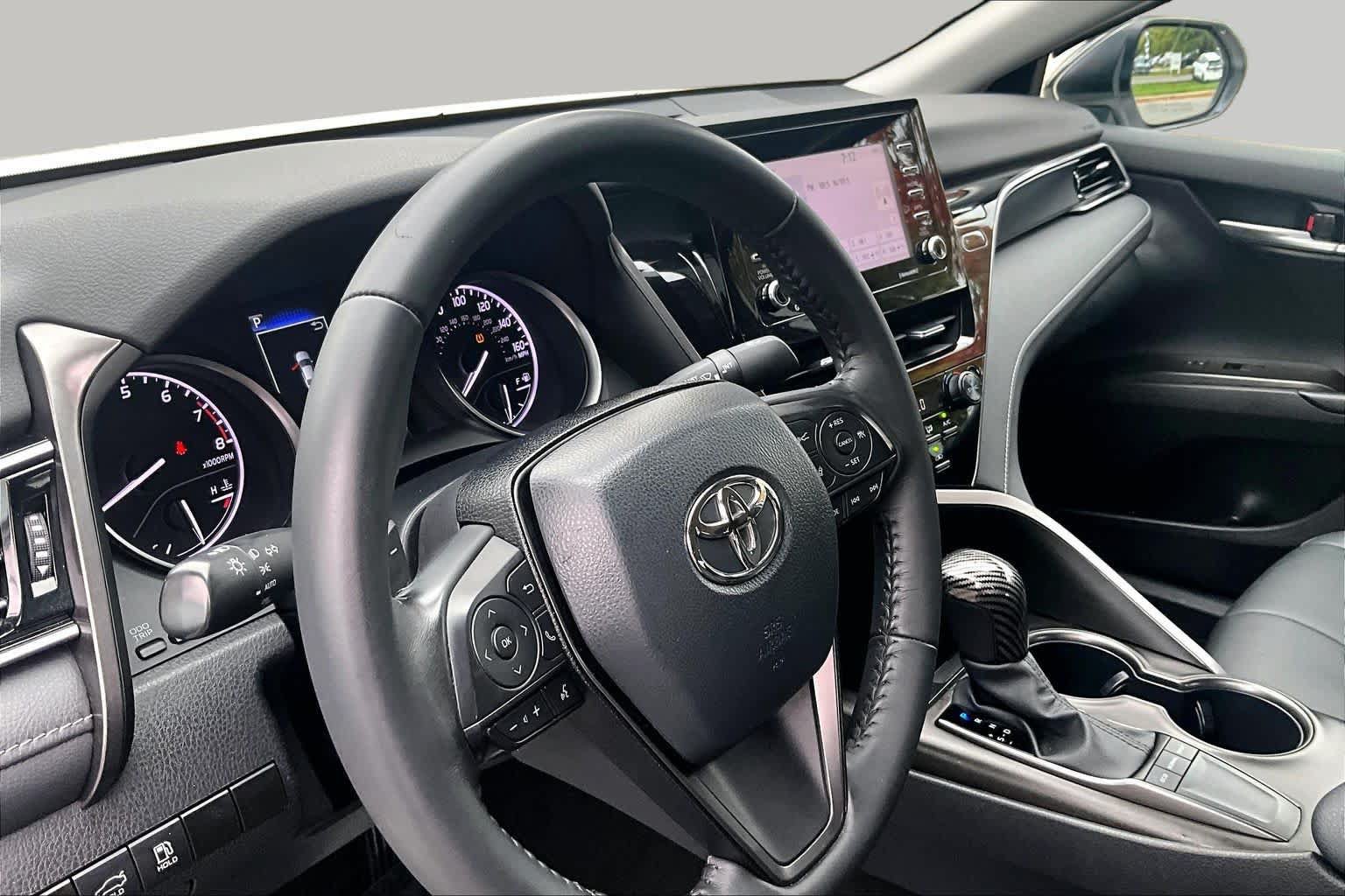 Used 2023 Toyota Camry SE FWD image 17