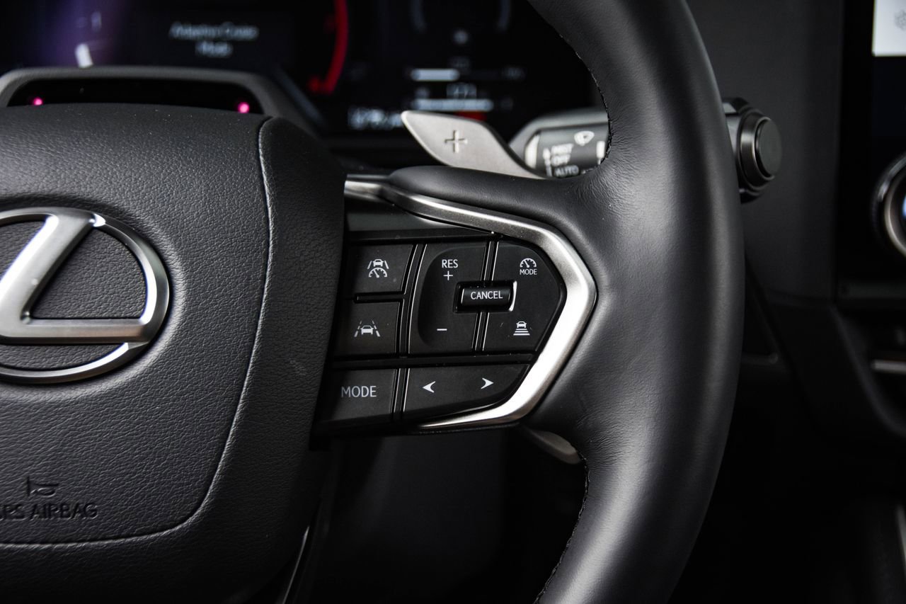 Used 2025 Lexus GX 550 image 16