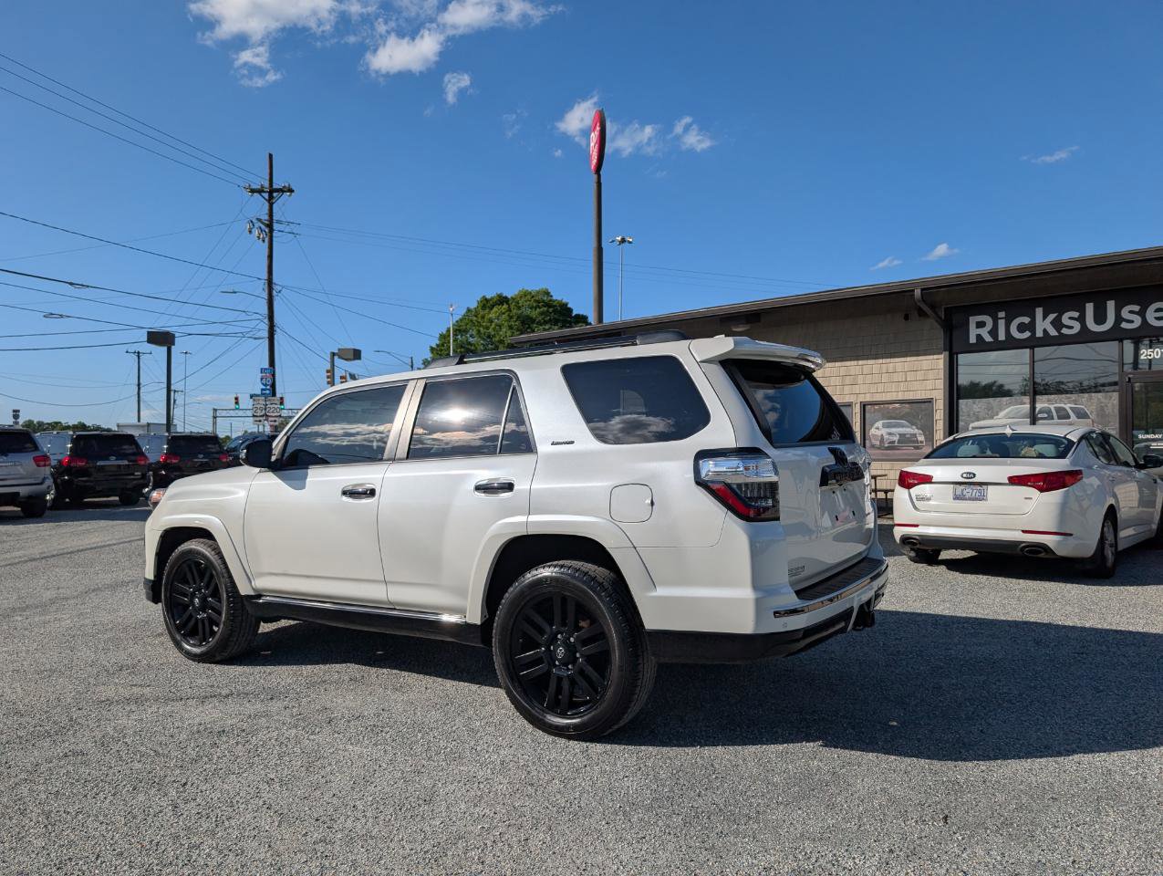 Used 2019 Toyota 4Runner Limited AWD/4WD image 9